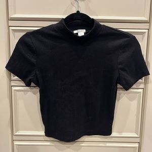 3 for 30! 📍Black cropped shirt📍